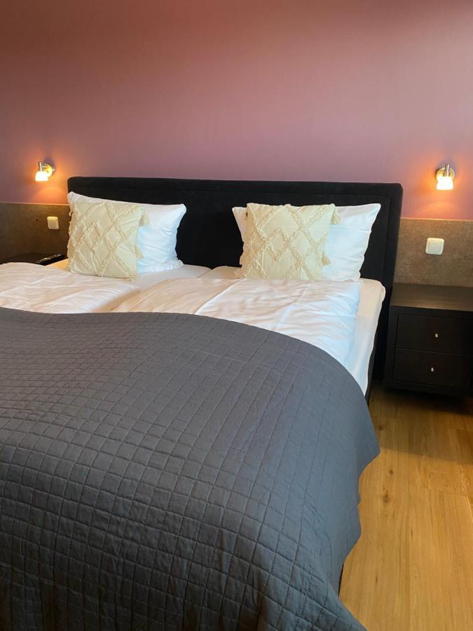 Hotel Schuetz ترير المظهر الخارجي الصورة